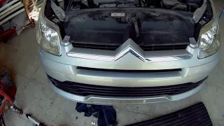 Citroën C4  Front bumper removal