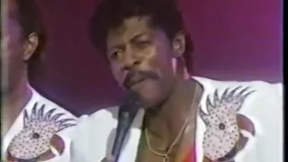 The Temptations - Touch Me (LIVE! 1985)