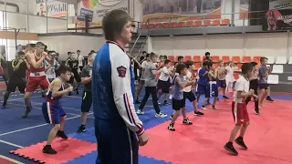 Бокс уроки от  Олимпийского чемпиона Олега Саитова lessons from  Olympic champion Oleg Saitov