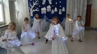 Taniec aniołków - grupa zerówkowa