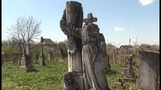 У Бродах "відкрили"  300-літній цвинтар, про який писав Йозеф Рот