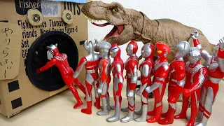 Ultra Man and T-Rex Dinosaur Battle New Takilong's Spo Spo Box in the House!