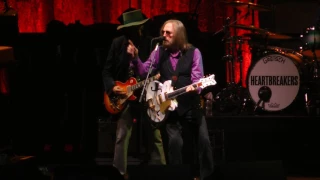 Tom Petty And The Heartbreakers - Refugee (Newark,Nj) 6.16.17