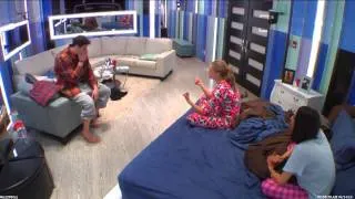 Big Brother Canada 2 - Girls talked Jon to flip and to take out Arlie this week.