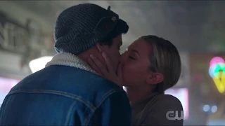 my favourite bughead moments