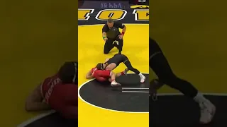 Spencer Lee (IOWA) vs. Liam Cronin (NEB) 125 lbs 2023 B1G Dual, Quick Pin 0:38