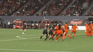 SLOMO | Olivia Moultrie's first pro goal was a gem