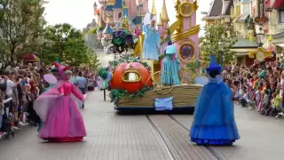 DisneyLand Paris 2012 - la parata dei personaggi Disney