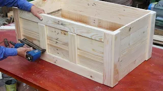Great Idea On Pallet Woodworking Project // How to Make A Storage Chest From Recycled Wood