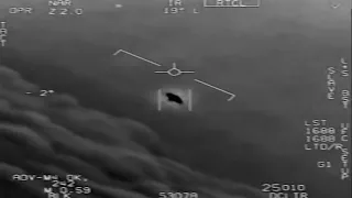 Для чего раскручивают тему НЛО? Опубликовано видео, где пилоты истребителей США взяли на прицел НЛО!