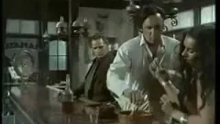 Marlon Brando contra la violencia de genero en EL ROSTRO IMPENETRABLE, 1961, Cinetel