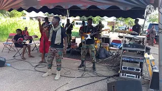 Army band will kill us wha a dancing 💃 woaaw powerful hilife music performance