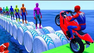الأبطال الخارقين على دراجة نارية - Superheroes on a motorcycle against spiders with sharks GTA 5