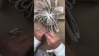 Easy Christmas ornaments that look really complicated.