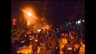 Raw: Protesters, Police Clash in Mexico