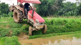 Mahindra tractor stuck in mud | tractor stuck in mud in india