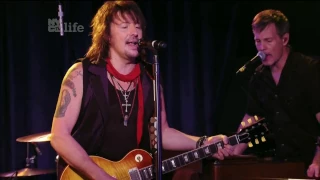 Richie Sambora - Lay Your Hands On Me (Front And Center 2014)