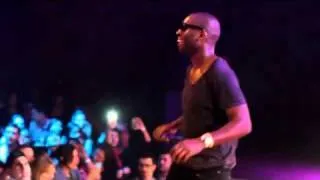 Tinie Tempah Amazes americans in NEW YORK!  - pass Out Live