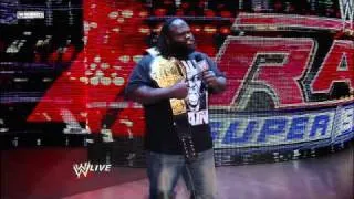 Raw - Daniel Bryan and Mark Henry stand eye-to-eye one