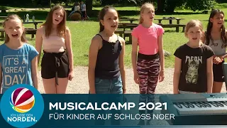Musicalcamp 2021: Kinder und Jugendliche proben "Wicked" auf Schloss Noer bei Eckernförde