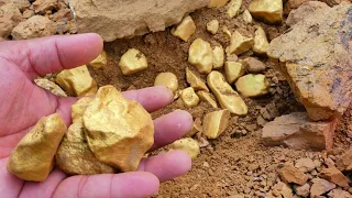 oh amazing day Digging for Treasure at Mountain worth Million Dollar from Huge Nuggets of gold.