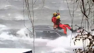 Woman dies after car plunges into river above Niagara Falls