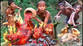 Primitive Technology - Found Food Meet Pig Heads Chicken & Cook Very Was Delicious