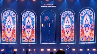 Elevation Worship’s Tiffany Hudson sings “O Come to the Altar”, Sioux Falls, SD 8/9/2022
