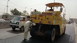 World's Fastest Modern Road Construction Machines -featuring an amazing extreme asphalt pavingmachin