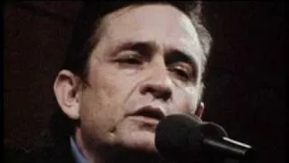 Rare Footage of Johnny Cash Performing At Prison