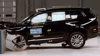 2023 Cadillac XT6 updated moderate overlap crash test (extended footage)