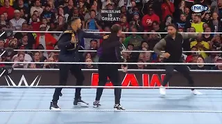 Jey Uso ataca a Damian Priest - WWE RAW 22 de Abril 2024 Español