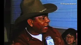 TV Poços Acervo - Zezinho Ramos Entrevista Mococa e Paraíso na Festa do Peão ( 1993 )