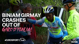 Giro d'Italia 2024: Biniam Girmay CRASHES TWICE before abandoning in the wet conditions ❌