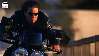 Mission: Impossible II: Escaping with a motorcycle (HD CLIP)