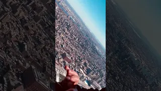 Bird view of NYC #nyc #helicoptershot #wtc #edgenyc #bluesky #brooklynbridge #empirestatebuilding