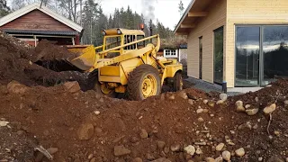 Housebuilding part 22 - Loader works hard