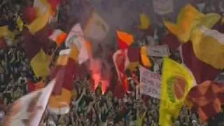 Voglia di stringersi un po' - AS ROMA