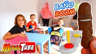 Jugamos en el Colegio al Juego Baño Boom de Mattel ATRAPA LA CACA!