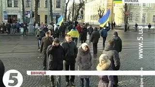 Понад 200 активістів блокують рух транспорту - #Вінниця