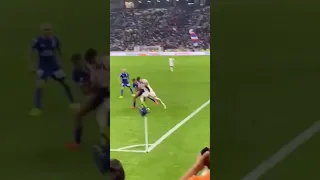 Paquetá deitando na França!