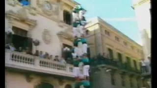 Castellers de Vilafranca - Primera torre de vuit carregada de la història - Tots Sants 1999