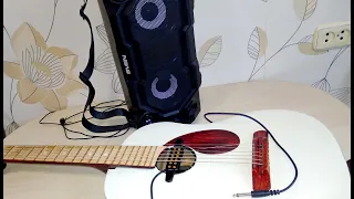 How to get sound out of an acoustic guitar