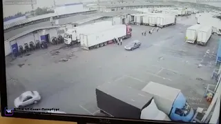 Страшная аварии, произошедшей на Софийской базе. ДТП Санкт-Петербург