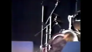 Nirvana Reading Festival 1991, Molly‘s Lips on Kerry on vocal