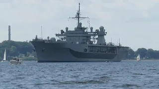 Еще один боевой корабль ВМС США направляется в Черное море: что происходит