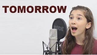 Jennifer Brown performing 'Tomorrow' (Annie)