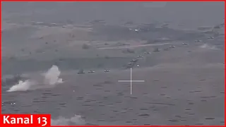 Ukrainian army ambushes a large convoy of advancing Russian military equipment - Combat footage