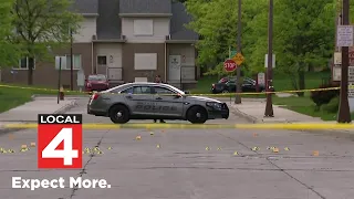 2 teens shot on Detroit's east side