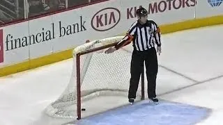 Patrick Kane scores own goal in empty-net